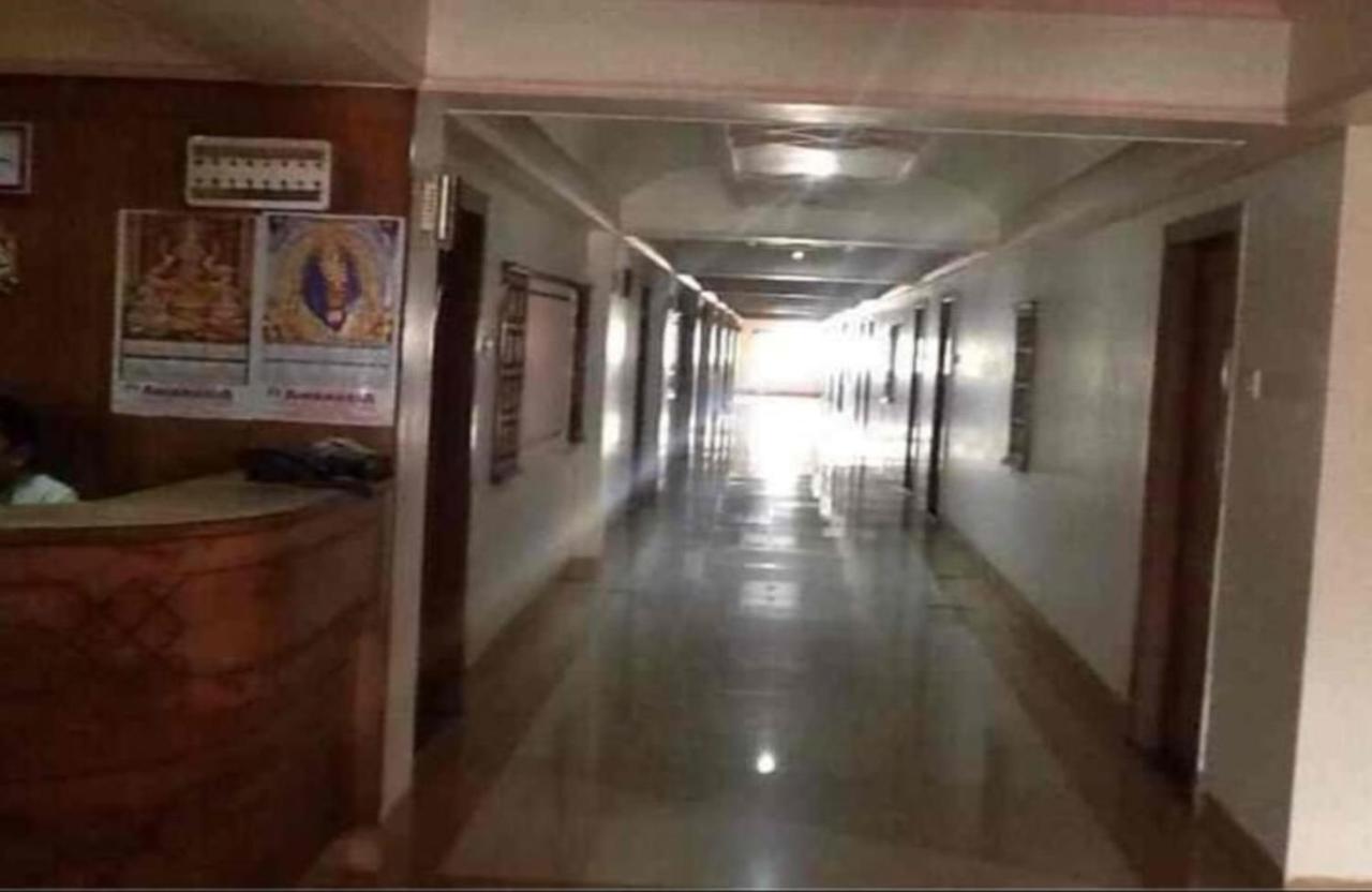 Hotel Ambrosia Kalyān Dış mekan fotoğraf
